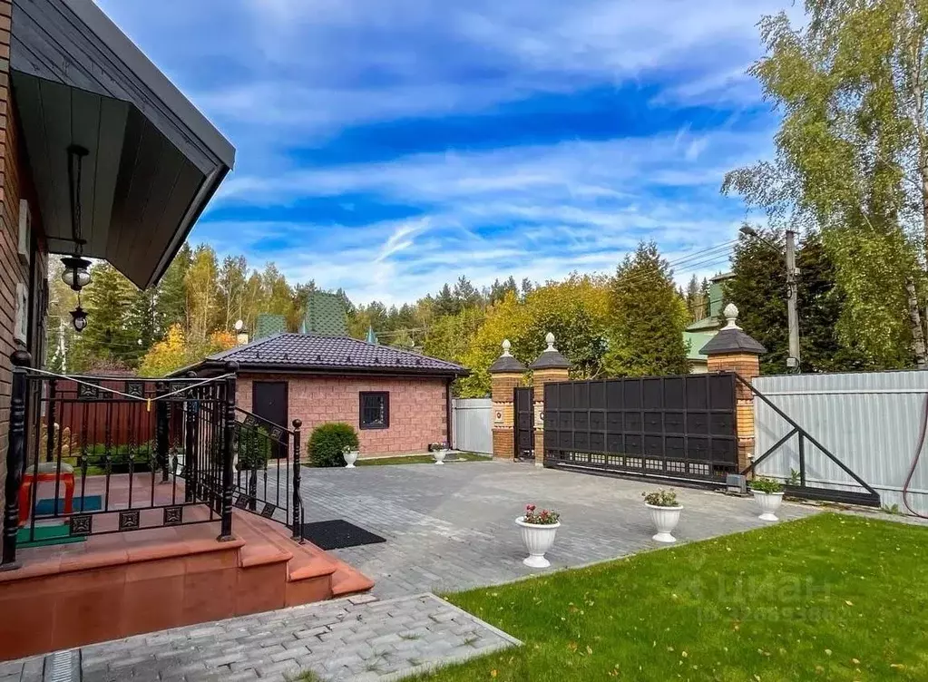 Коттедж в Московская область, Химки городской округ, д. Лугинино ул. ... - Фото 2