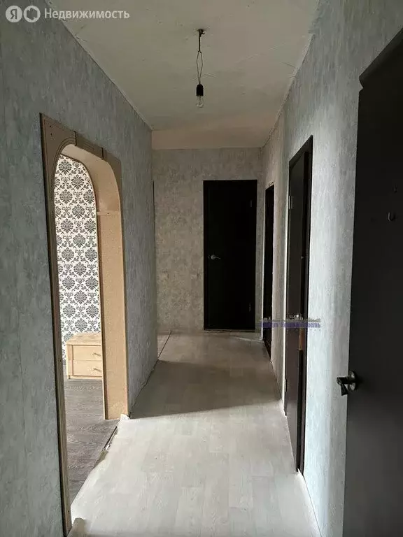 3-комнатная квартира: Барнаул, улица Энтузиастов, 28 (60.9 м) - Фото 2