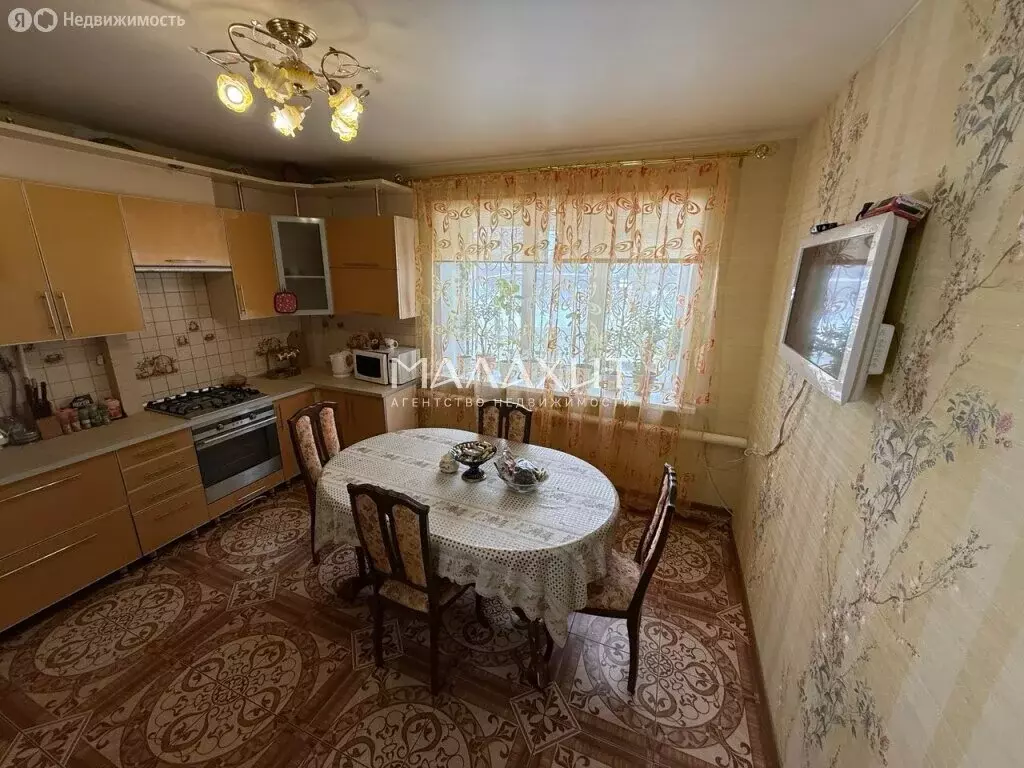 Дом в Кинель, посёлок Горный, Горная улица, 18 (160 м) - Фото 1