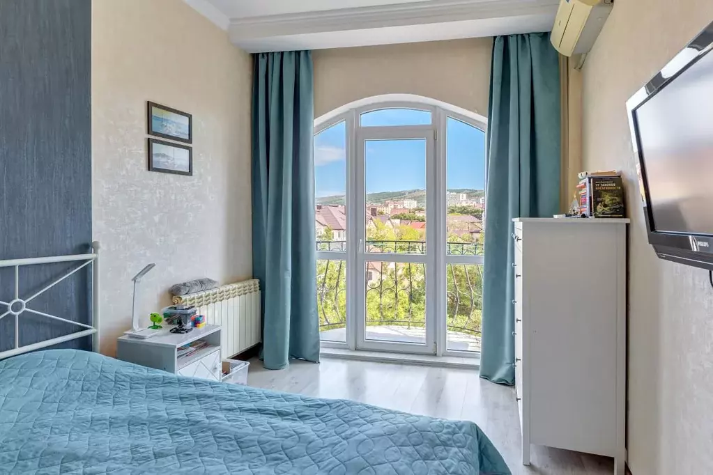 Продаётся 1-к квартира, 55 м - Фото 0