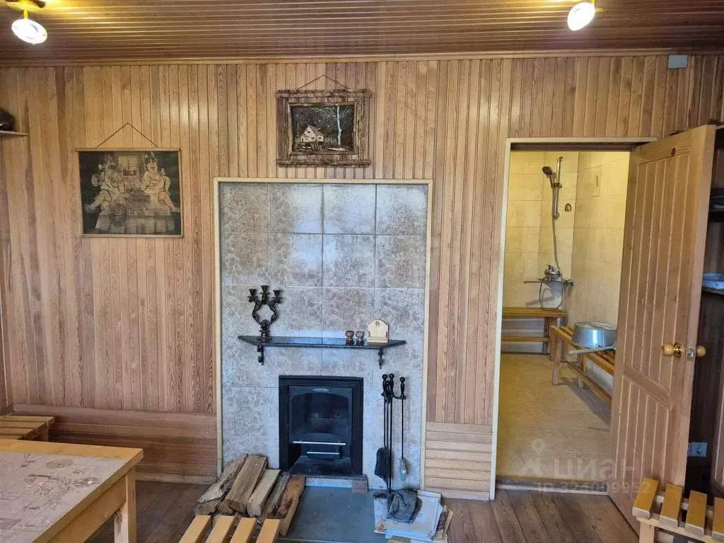 Дом в Иркутская область, Ангарск ул. Ворошилова, 85 (200 м) - Фото 1