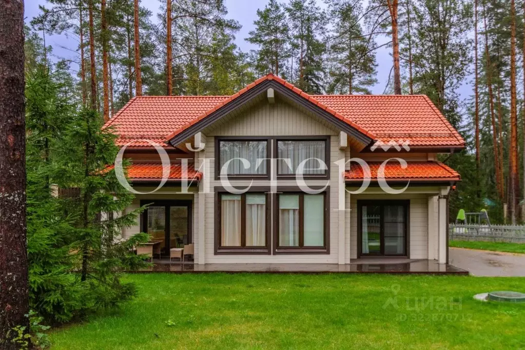 Дом в Ленинградская область, Выборгский район, Рощино пгт, ЦК-2 клп 10 ... - Фото 1