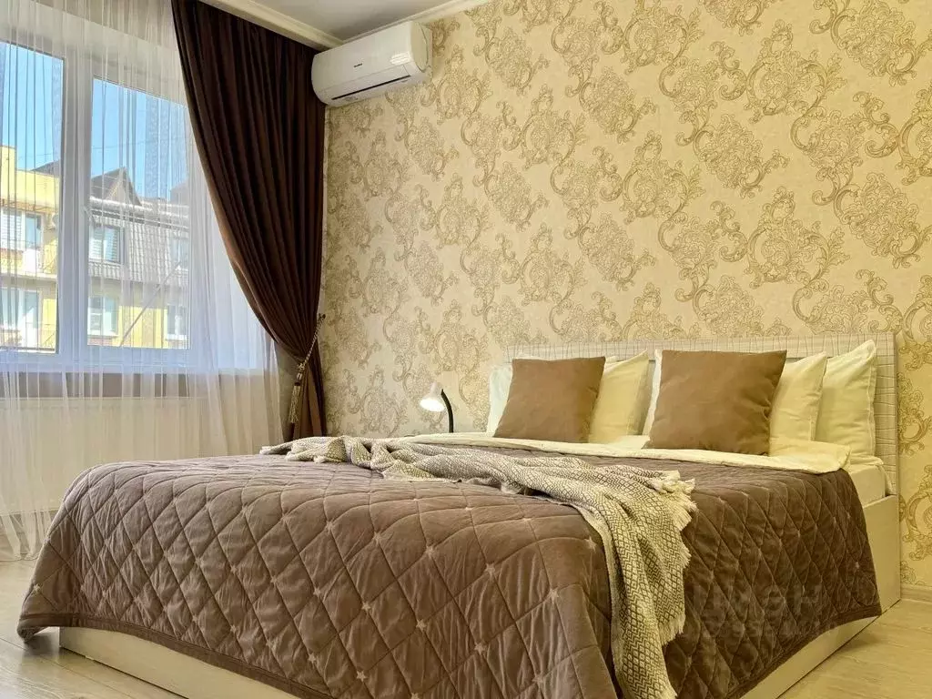 2-к кв. Ставропольский край, Ессентуки ул. Орджоникидзе, 84к1 (80.0 м) - Фото 0