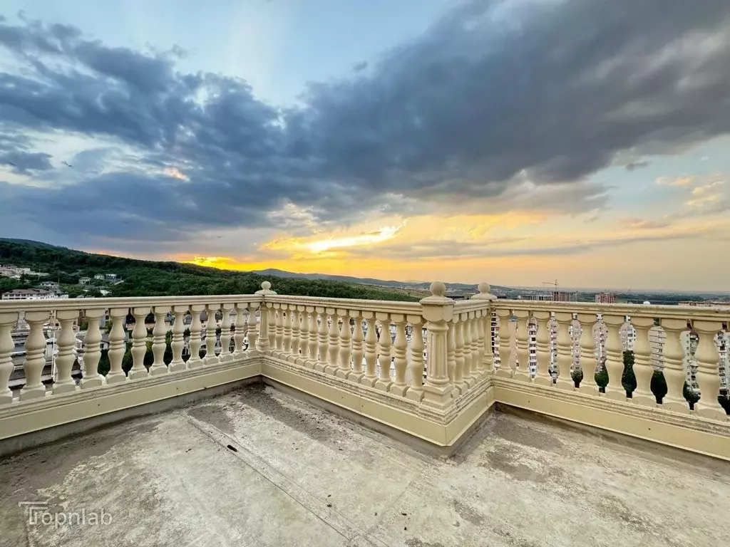 5-к кв. Кабардино-Балкария, Нальчик ул. Атажукина, 2/2 (218.1 м) - Фото 2