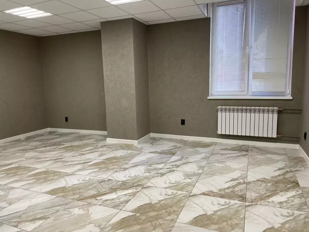 Помещение свободного назначения в Тверская область, Тверь ул. ... - Фото 1