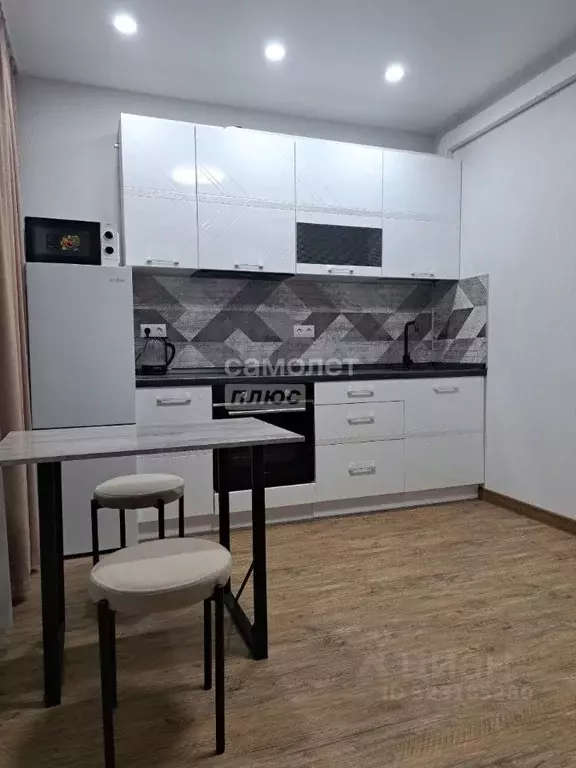 Студия Челябинская область, Челябинск ул. Маршала Чуйкова, 25 (24.0 м) - Фото 1