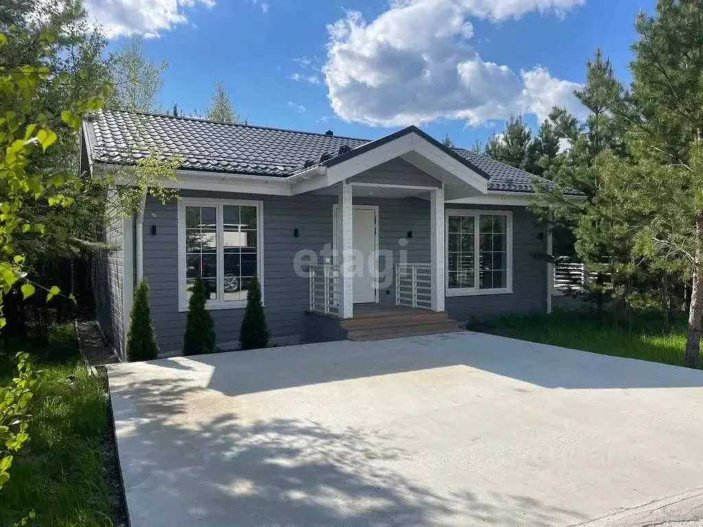 Дом в Свердловская область, Белоярский муниципальный округ, Спортивный ... - Фото 1