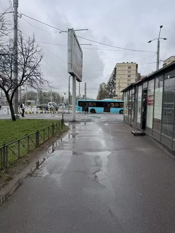 Торговая площадь в Санкт-Петербург просп. Наставников, 3к1 (17 м) - Фото 2