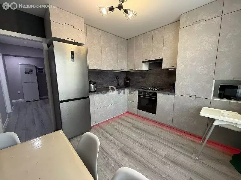 3-комнатная квартира: село Миловка, проспект Чижова, 5 (79 м) - Фото 2