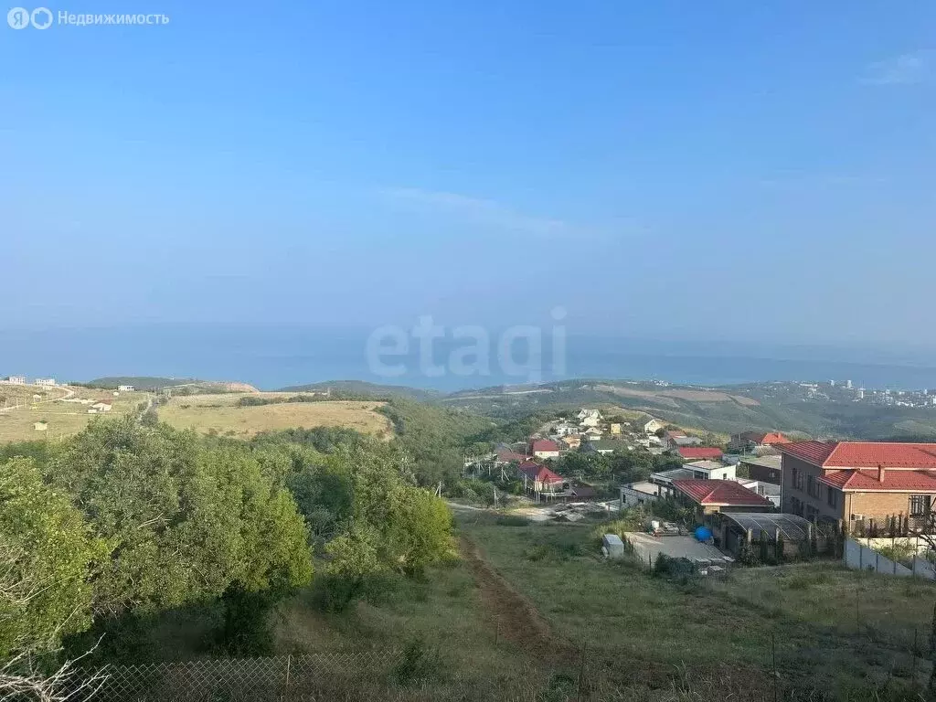 Участок в Республика Крым, муниципальный округ Алушта, село Лучистое ... - Фото 1