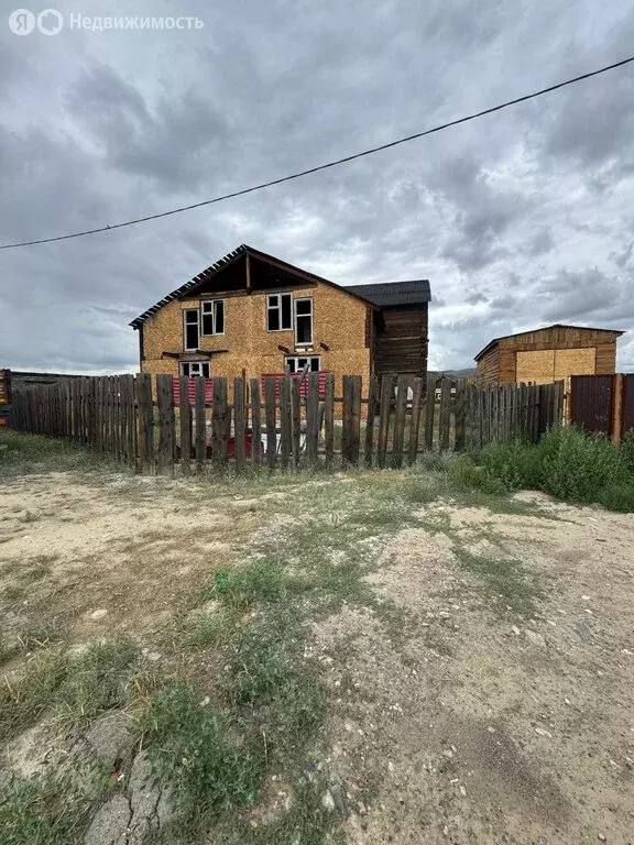 Дом в Кызыл, Аратская улица (255 м) - Фото 0