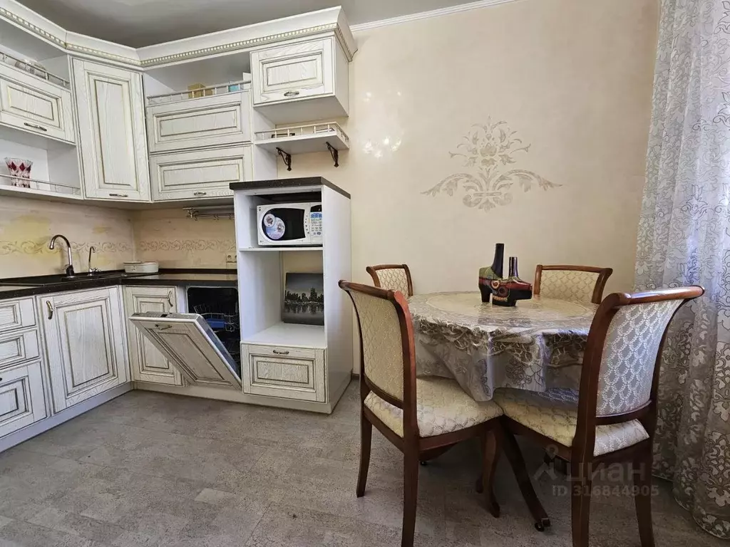 1-к кв. Тюменская область, Тюмень ул. Газовиков, 33 (47.0 м) - Фото 1