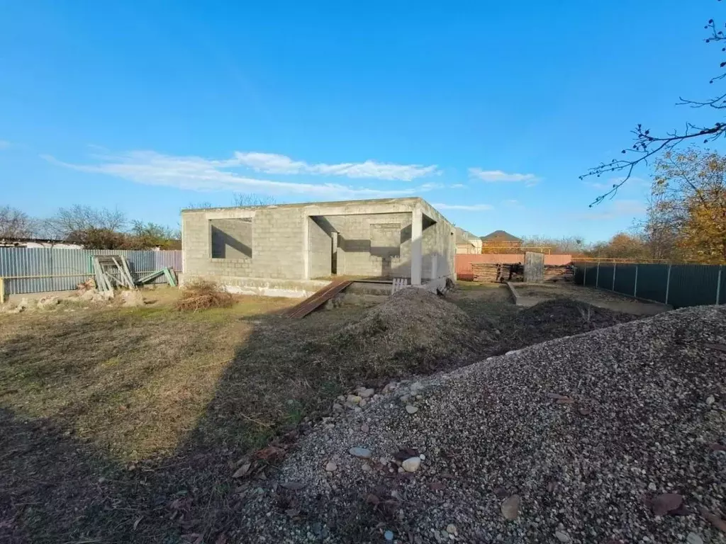 Дом в Краснодарский край, Лабинск Славянский пер. (137 м) - Фото 2