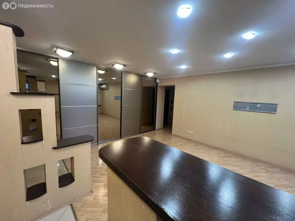 2-комнатная квартира: Екатеринбург, Техническая улица, 67 (74 м) - Фото 2