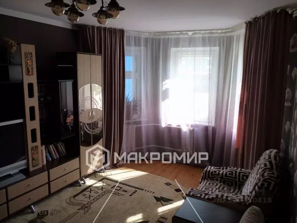 3-к кв. Орловская область, Орел Планерная ул., 52 (71.1 м) - Фото 1