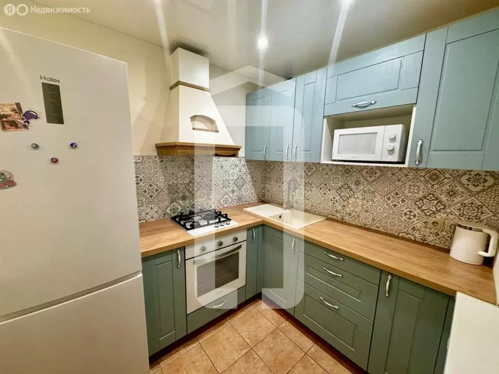 3-комнатная квартира: Екатеринбург, Ясная улица, 6 (59 м) - Фото 1