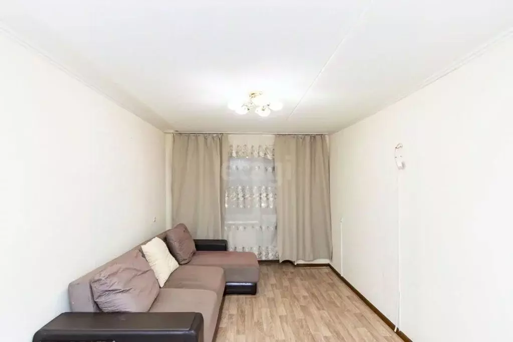 2-к кв. Тюменская область, Тюмень ул. 50 лет ВЛКСМ, 105 (44.0 м) - Фото 1