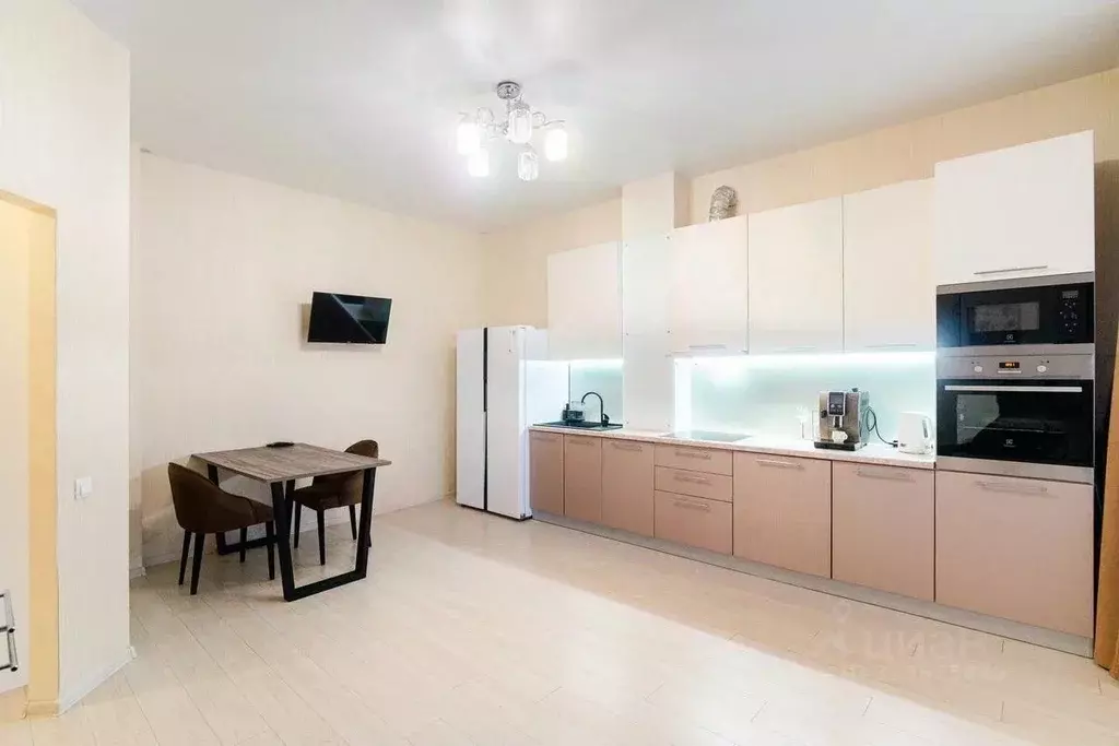 2-к кв. Омская область, Омск ул. Волховстроя, 23 (56.0 м) - Фото 2