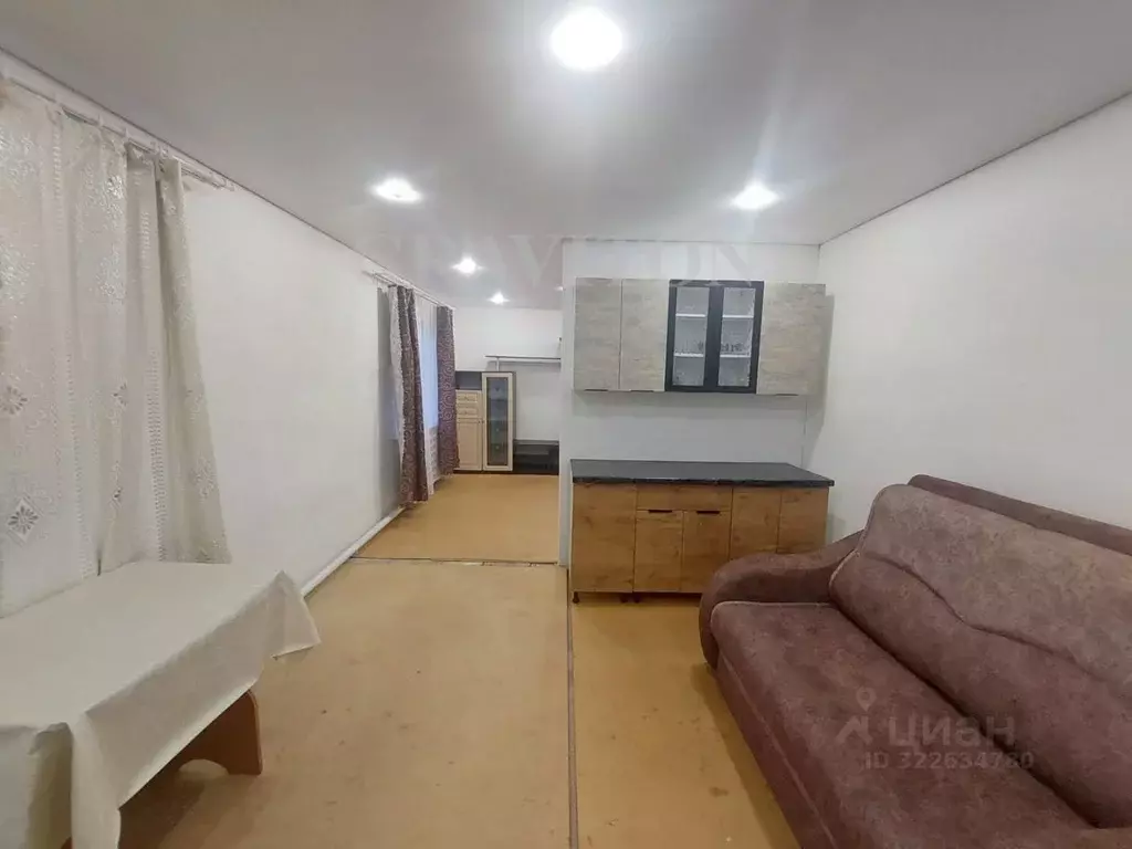 Дом в Алтай, Майминский район, пос. Алферово Ключевая ул. (25 м) - Фото 1