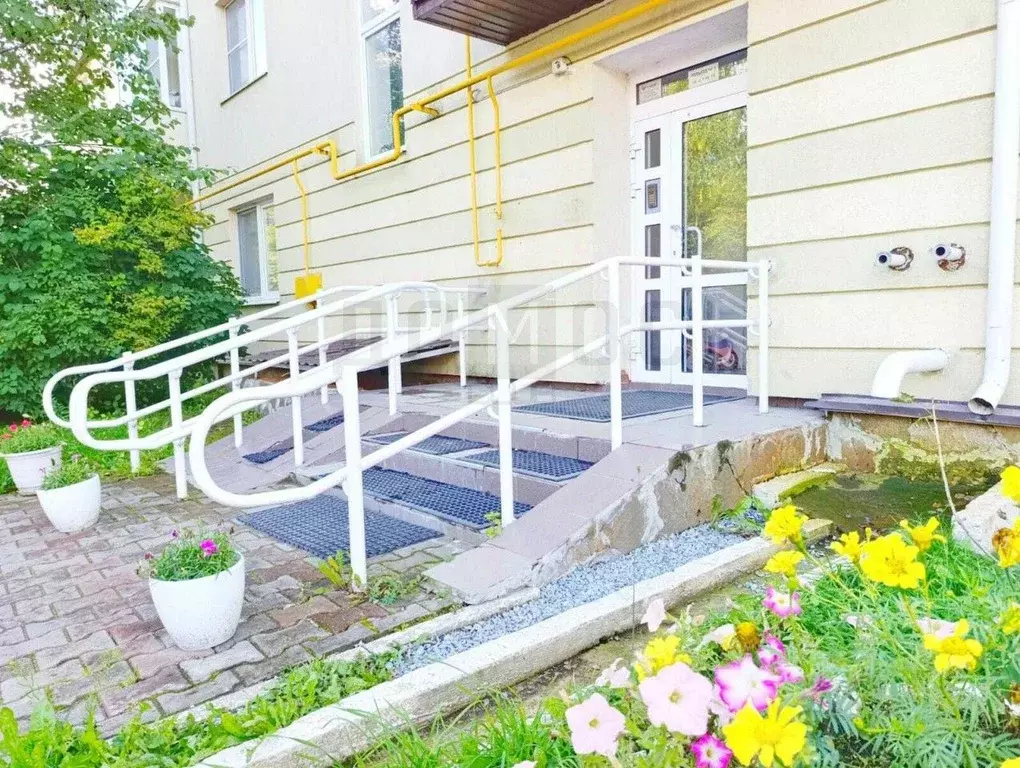 Офис в Свердловская область, Екатеринбург ул. Рощинская, 63 (57 м) - Фото 1