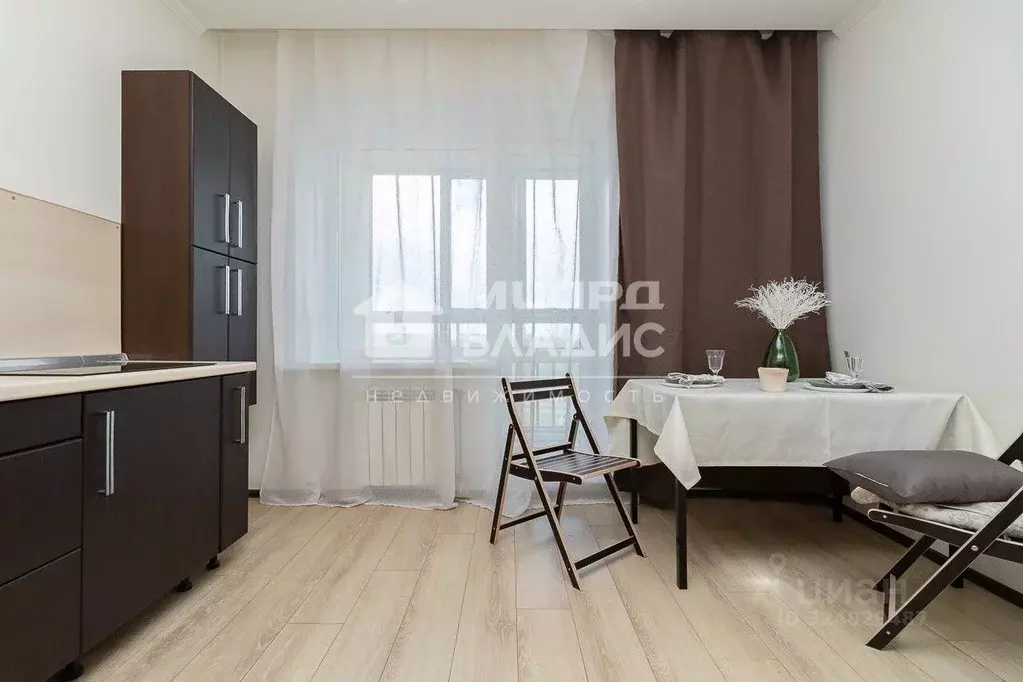 2-к кв. Омская область, Омск ул. Крупской, 14к5 (60.2 м) - Фото 2