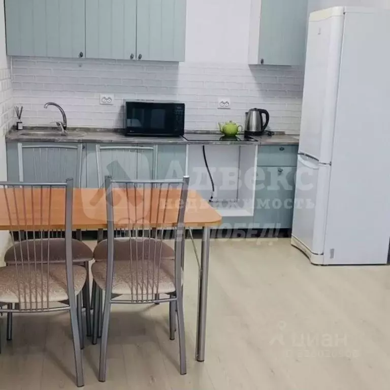 2-к кв. Тюменская область, Тюмень ул. Алматинская, 6 (43.5 м) - Фото 1