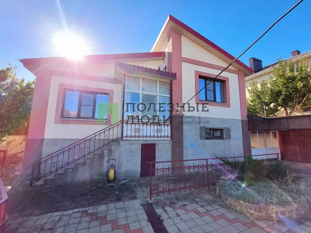 Дом в Краснодарский край, Новороссийск ул. Мейерхольда, 11 (205 м) - Фото 2