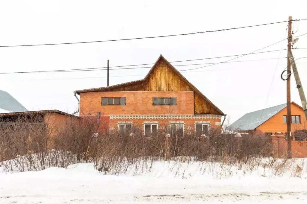 Дом в Тюменская область, Тюмень ул. Счастливая (320 м) - Фото 1