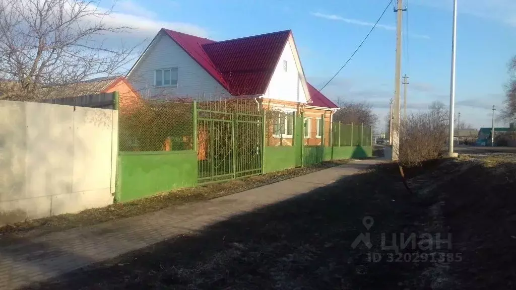 Дом в Белгородская область, Корочанский район, Яблоновское с/пос, с. ... - Фото 1