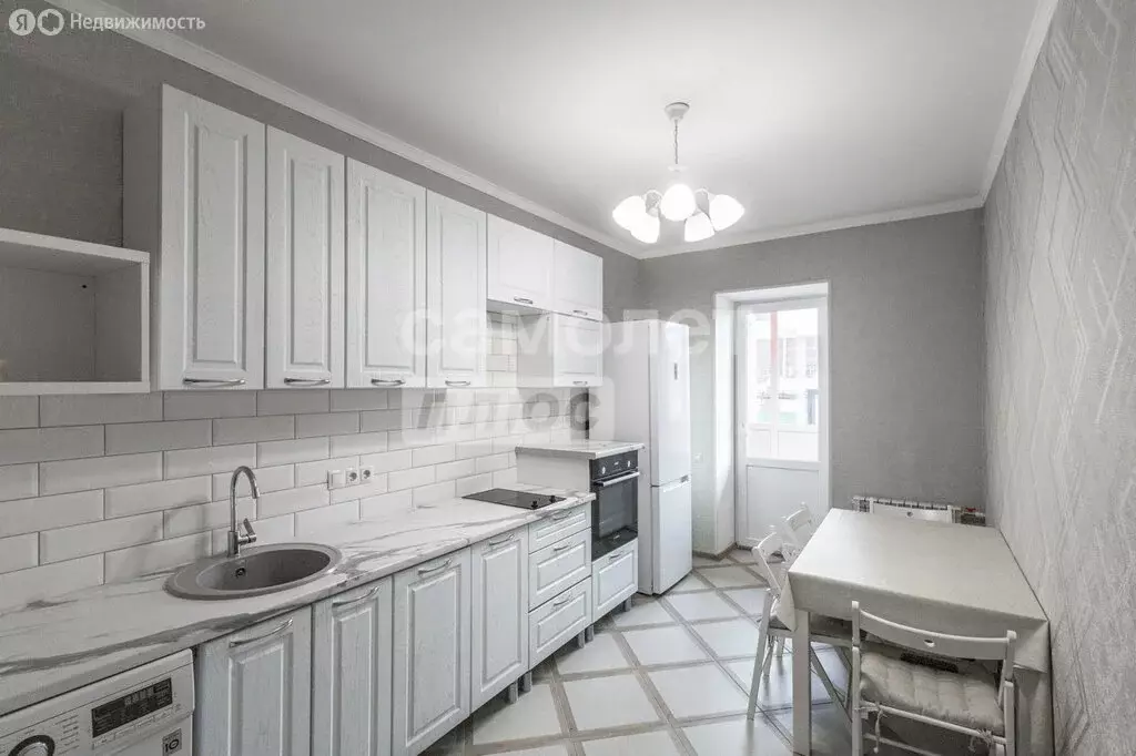 1-комнатная квартира: Омск, улица Звездова, 127 (35 м) - Фото 1