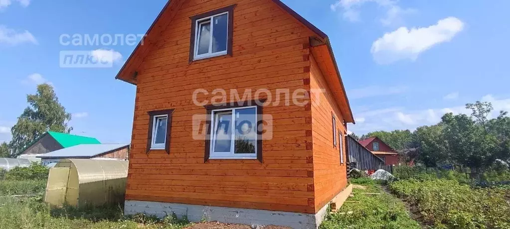 Дом в Башкортостан, Иглинский сельсовет, с. Иглино ул. Ленина (100 м) - Фото 0