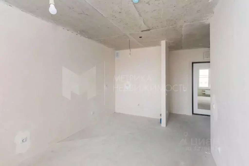 1-к кв. Тюменская область, Тюмень ул. Лесопарковая, 1к2 (32.0 м) - Фото 1