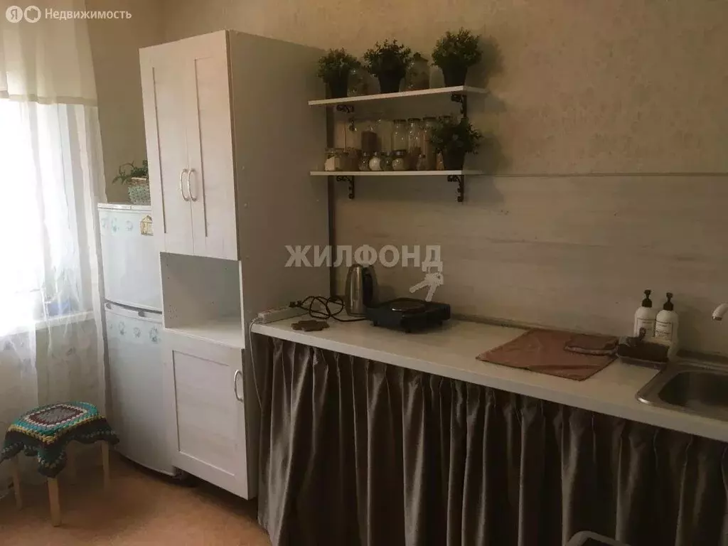 3-комнатная квартира: Новосибирск, Троллейная улица, 3 (66.1 м) - Фото 1