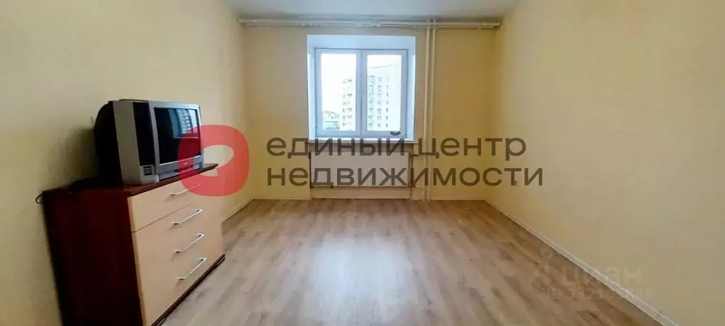 1-к кв. Тюменская область, Тюмень Амурская ул., 39 (37.1 м) - Фото 1