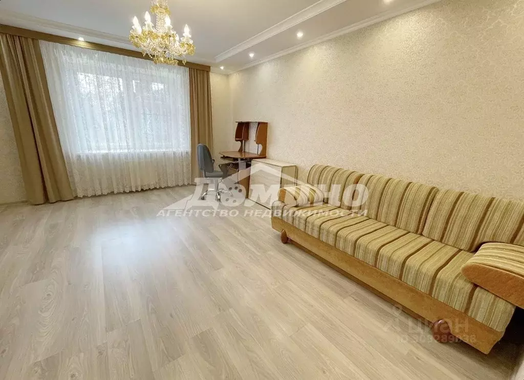 3-к кв. Калужская область, Калуга ул. Поле Свободы, 105 (72.0 м) - Фото 2