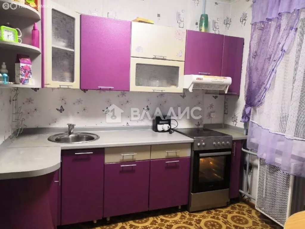 3-комнатная квартира: Шейбухта, Школьная улица, 2 (66 м) - Фото 0