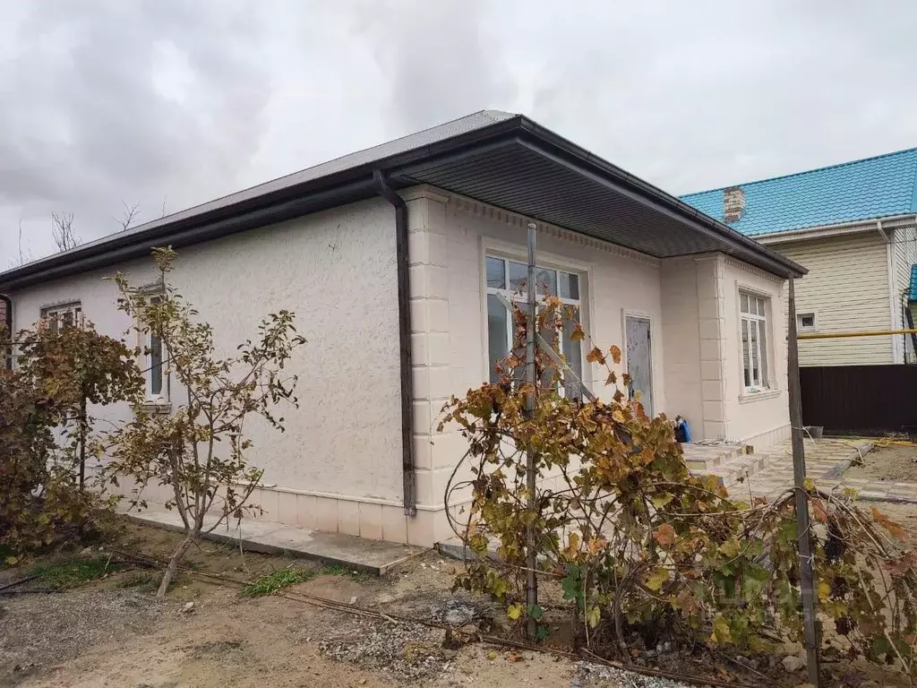 Дом в Астраханская область, Астрахань пос. Советский, ул. 1-я ... - Фото 1