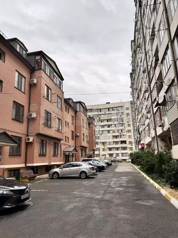 2-к. квартира, 77 м, 2/5 эт. - Фото 1