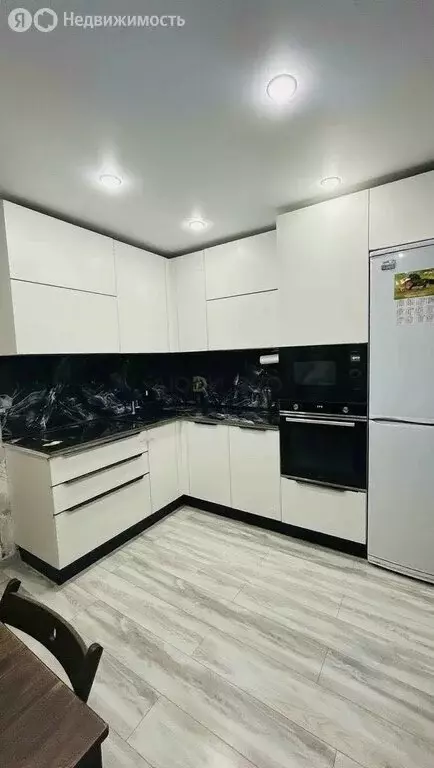 2-комнатная квартира: Уфа, улица Миловская, 16 (56 м) - Фото 1