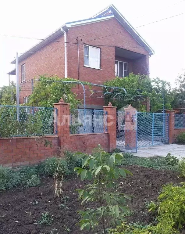 Дом в Краснодарский край, Тимашевск Южный мкр, ул. Набережная (130 м) - Фото 1