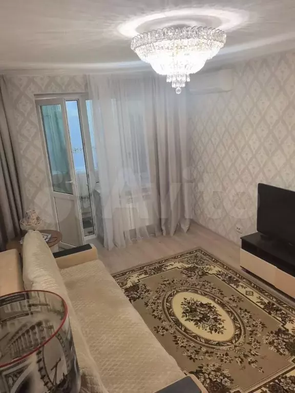1-к. квартира, 45 м, 10/10 эт. - Фото 1