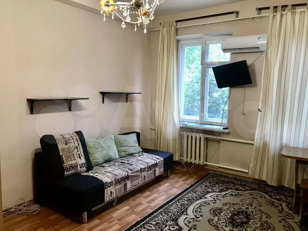 Комната 20 м в 8-к., 2/2 эт. - Фото 1
