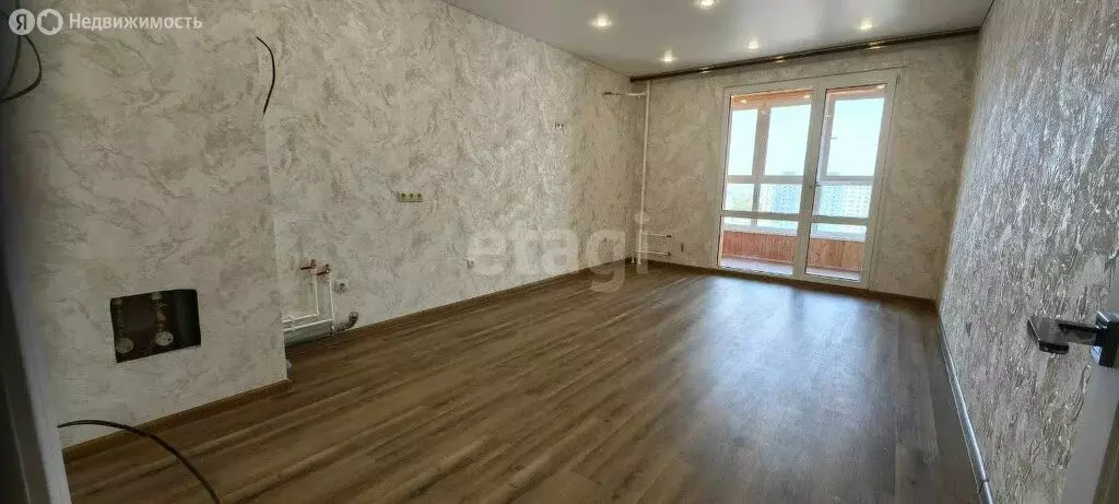 3-комнатная квартира: Липецк, улица И.В. Свиридова, 26 (60.1 м) - Фото 0