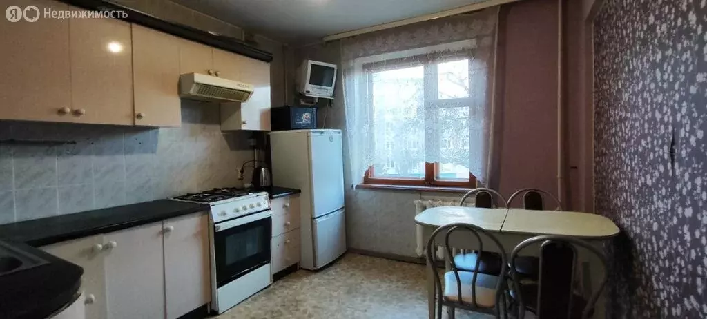 3-комнатная квартира: Омск, улица Дианова, 23 (68.6 м) - Фото 1