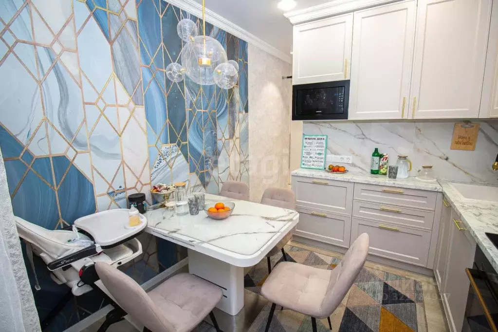 3-к кв. Ямало-Ненецкий АО, Новый Уренгой Молодежная ул., 19 (76.0 м) - Фото 1