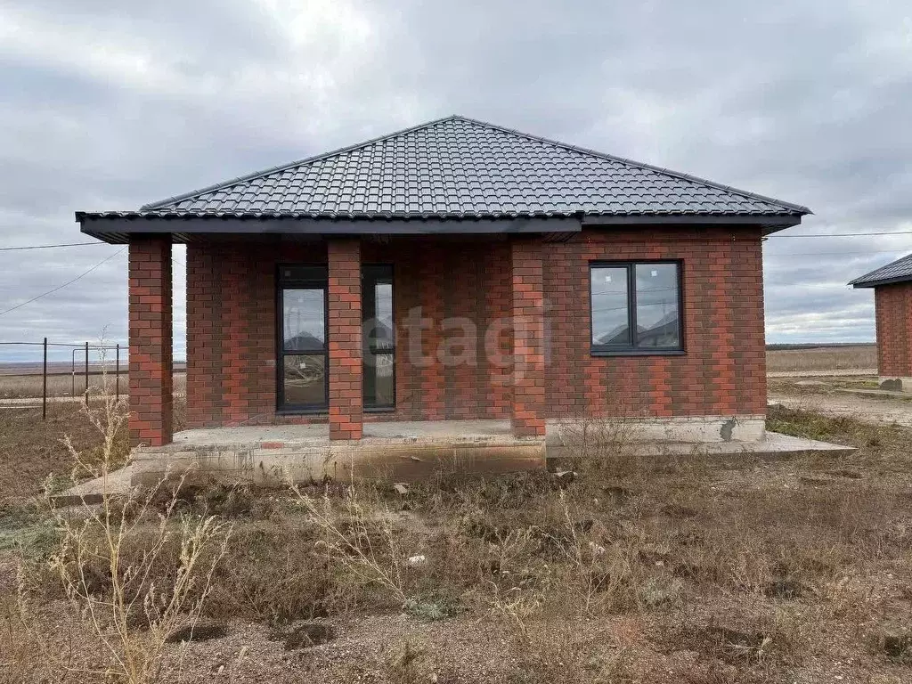 Дом в Оренбургская область, Оренбургский район, с. Благословенка ул. ... - Фото 1