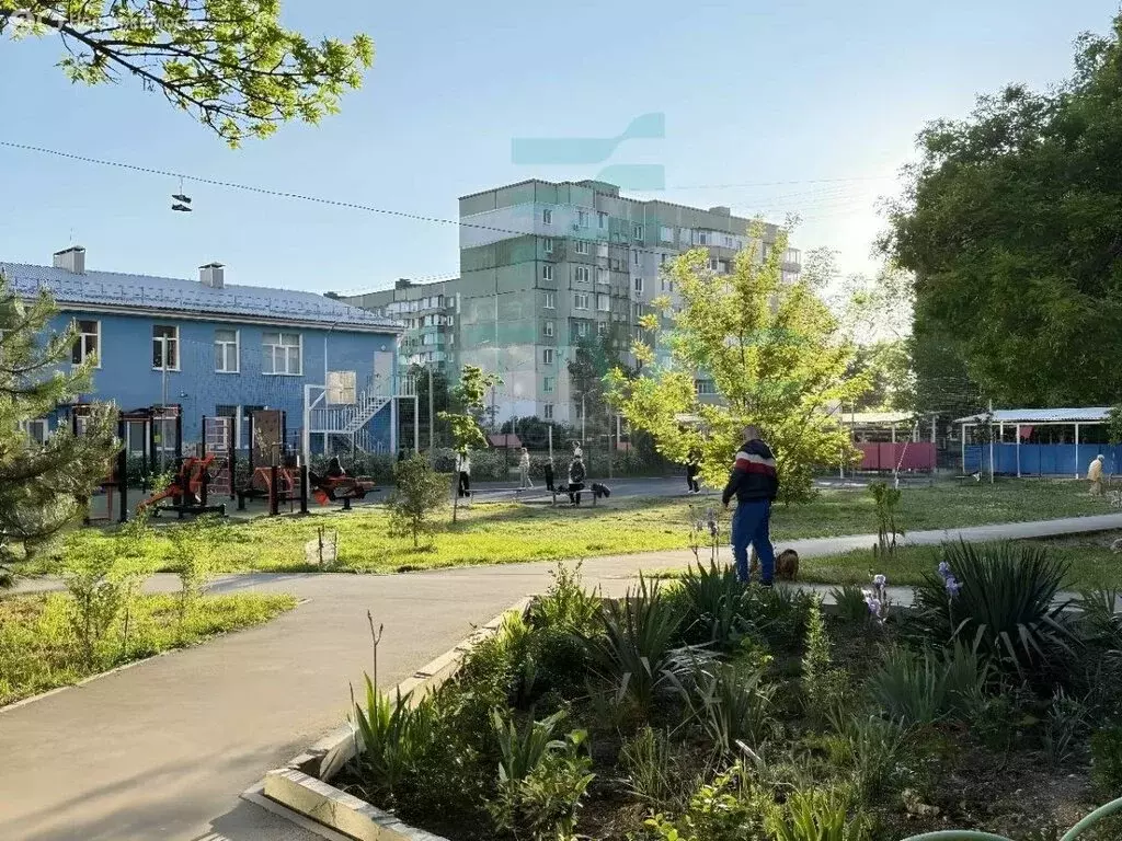 4-комнатная квартира: Симферополь, улица Маршала Жукова, 29 (80.9 м) - Фото 0