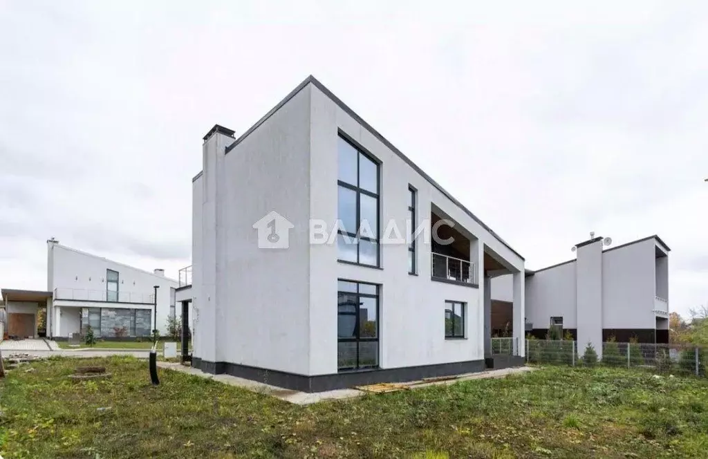 Дом, 200 м - Фото 1