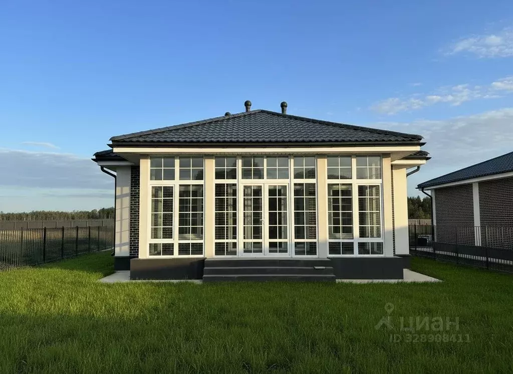 Дом в Московская область, Щелково городской округ, д. Аксиньино ул. ... - Фото 1