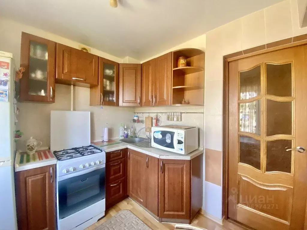 3-к кв. Волгоградская область, Волгоград ул. Курчатова, 8 (57.4 м) - Фото 1